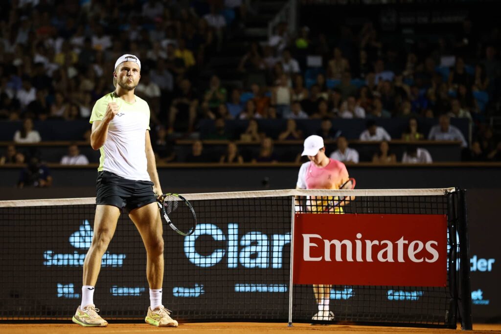 João Fonseca estreia com derrota no Rio Open, mas destaca aprendizado para o futuro