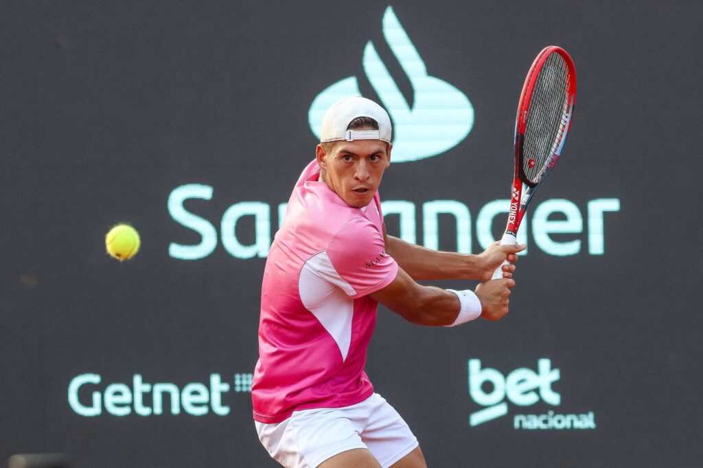 Baez e Ugo Carabelli garantem Argentina na final pela quinta vez