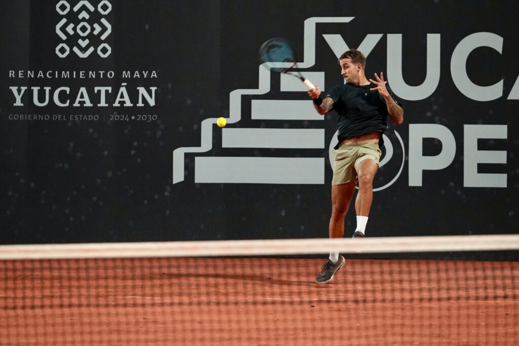 Felipe Meligeni vira sobre Garin e vai à final do Challenger de Mérida