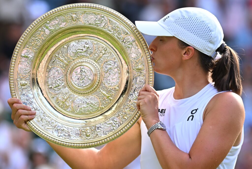 Iga Swiatek conquista Wimbledon com vitória histórica e sem perder um game