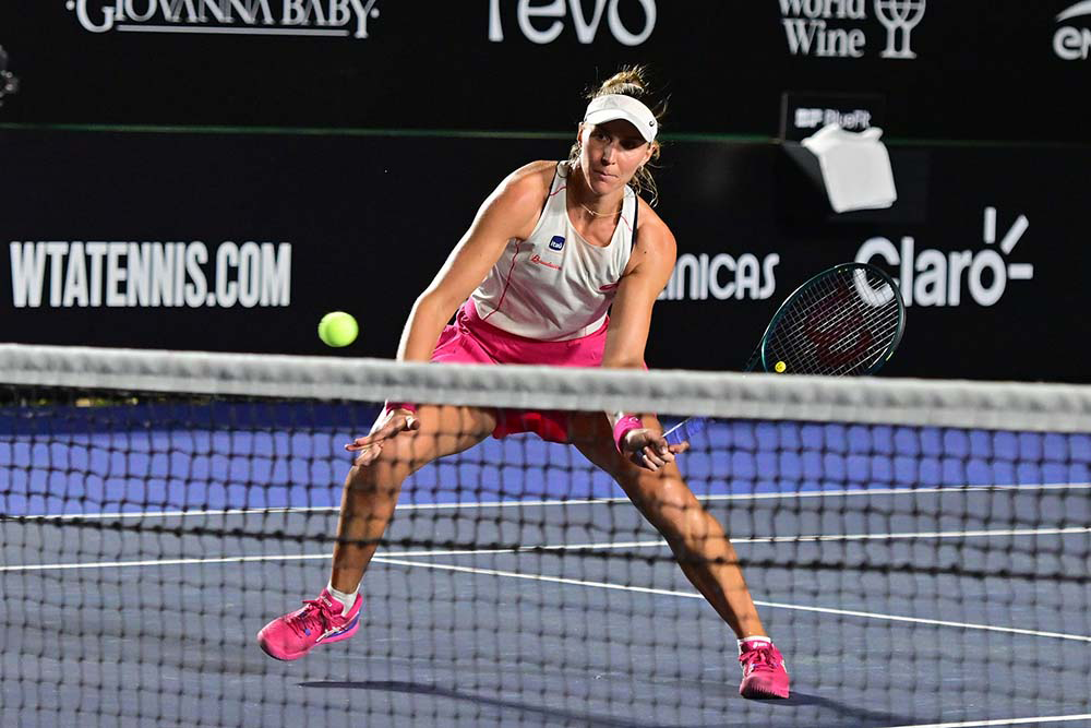 Bia domina italiana e confirma quatro brasileiras nas oitavas do SP Open. Naná joga nesta quarta