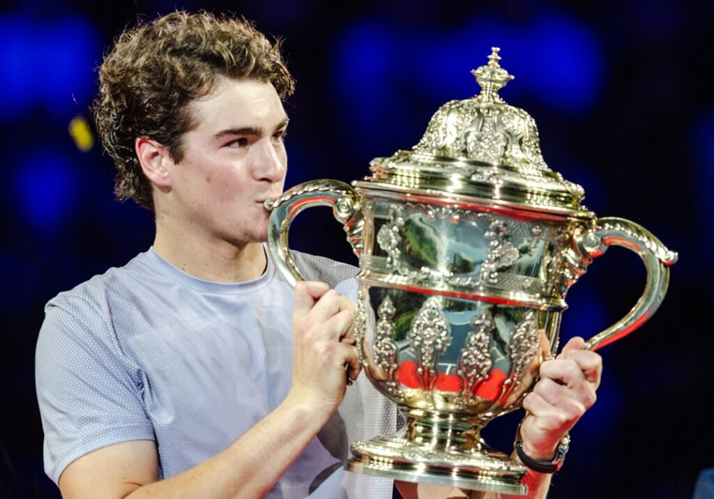 João Fonseca conquista o ATP 500 da Basileia e entra para a história do tênis brasileiro