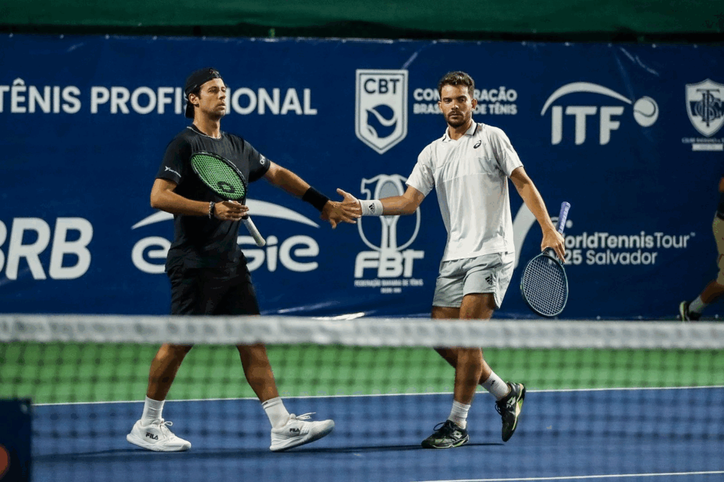 Gabriel Sidney e Natan Rodrigues vencem semifinal do M25 de Salvador