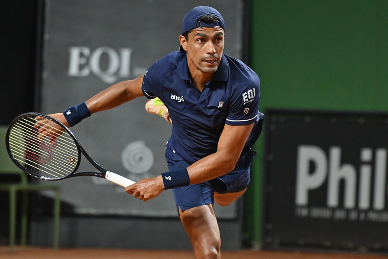 Thiago Monteiro tem vitória tranquila na estreia do Itajaí Open