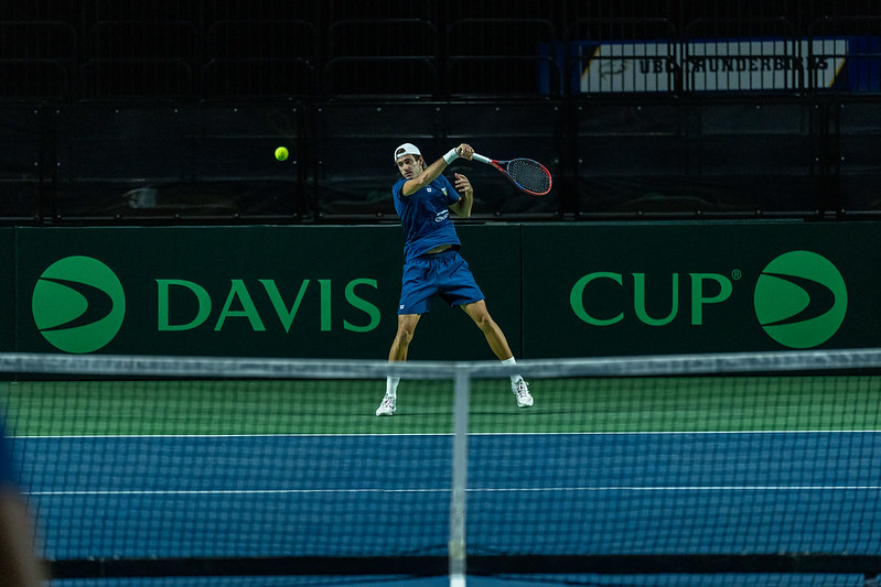 Brasil empata com o Canadá no primeiro dia da Copa Davis
