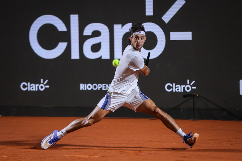 Rio Open define dois confrontos de quartas de final em noite com derrota de favorito