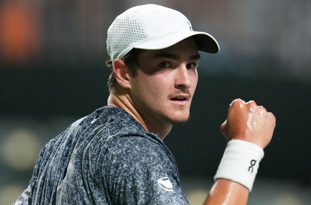 João Fonseca estreia com vitória sólida no Masters 1000 de Indian Wells