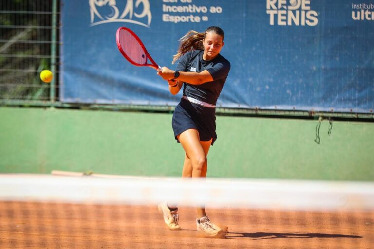 Livas Damazio e Nathalia Tourinho representam o Time Rede Tênis no Roland-Garros Junior Series em São Paulo