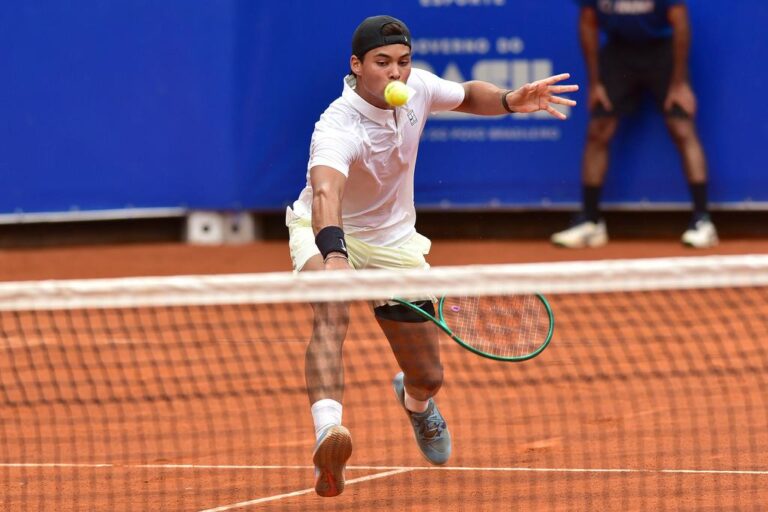 Guto Miguel faz história e alcança 1ª semi de Challenger sem perder sets